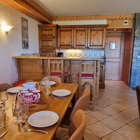 Duplex Cosy 4 Pièces Avec Accès Piscine Et Parking, Pied Des Pistes - Fr-1-181-2870